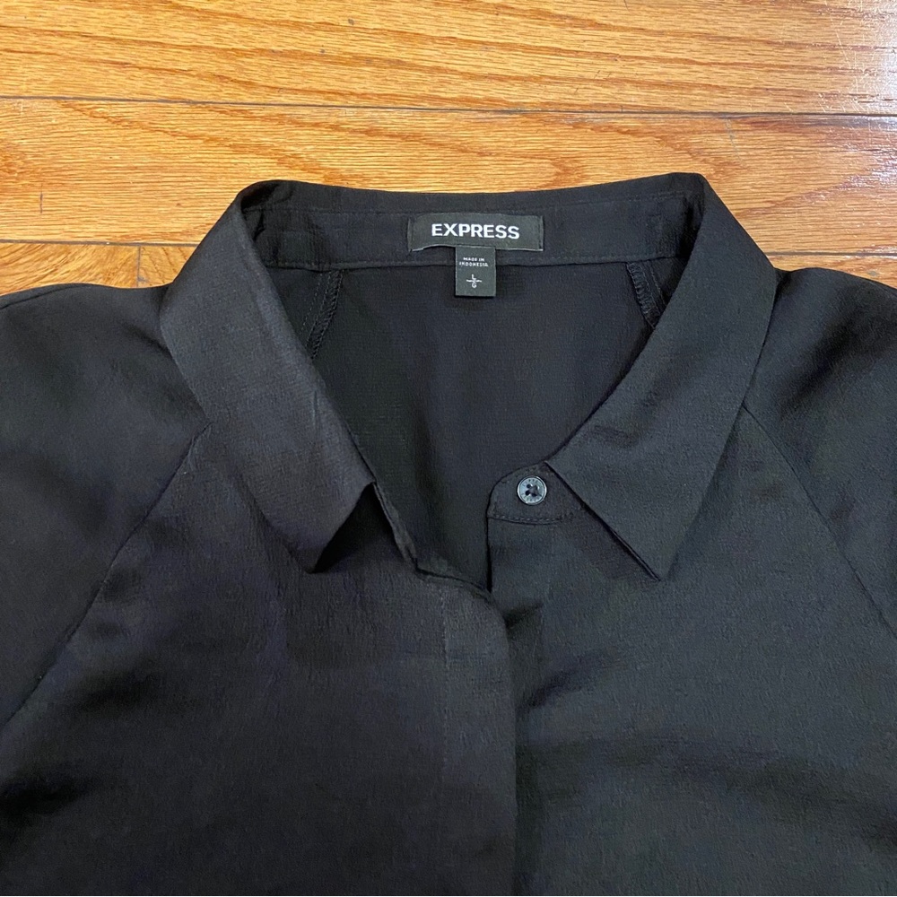 Express Cropped Button-Up Shirt - image 3